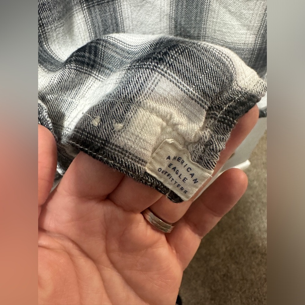 American Eagle Black and White Boyfriend Fit Flannel - Picture 5 of 7
